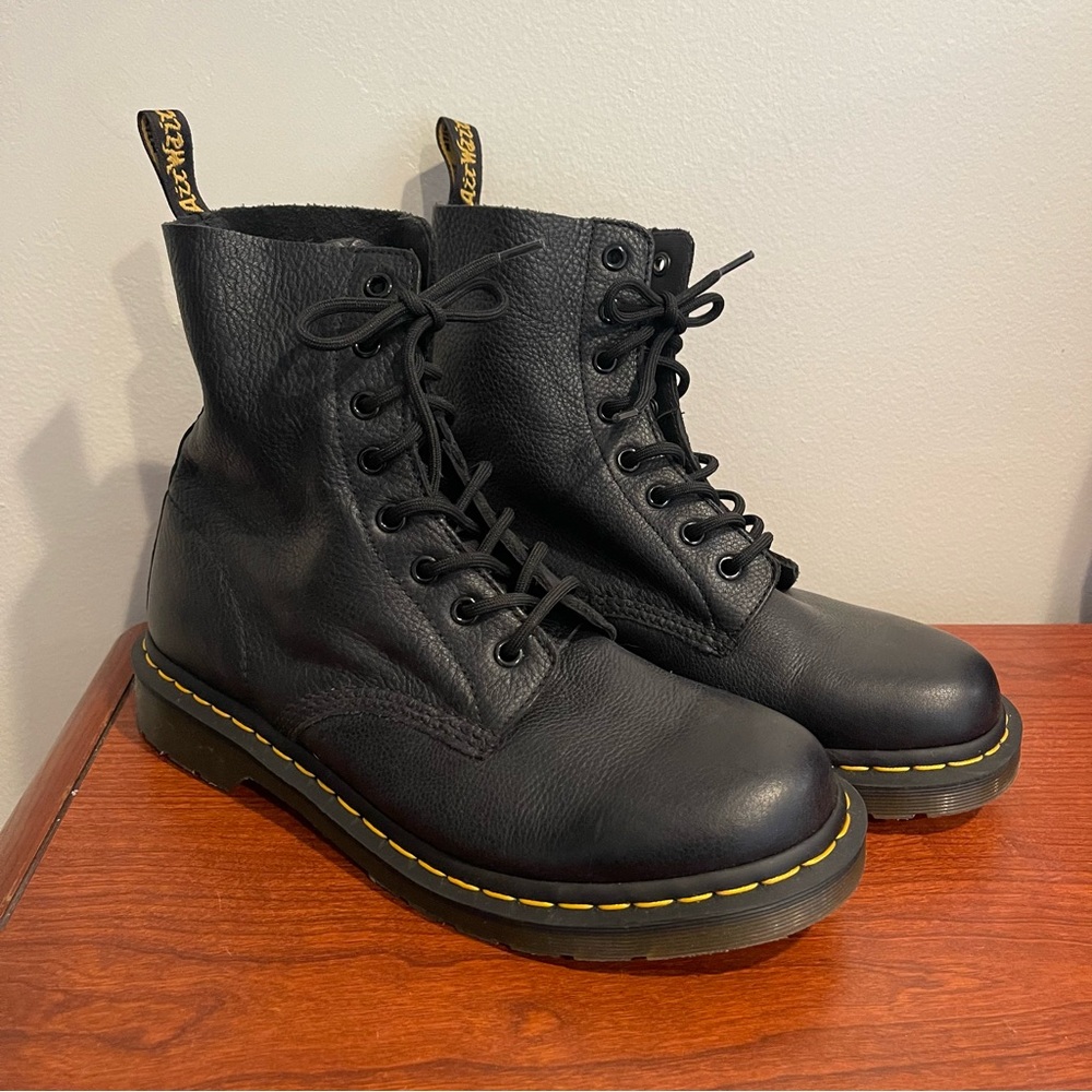 NEW Dr. Marten Women’s 1460 Pascal Black Leather Boots Size 10